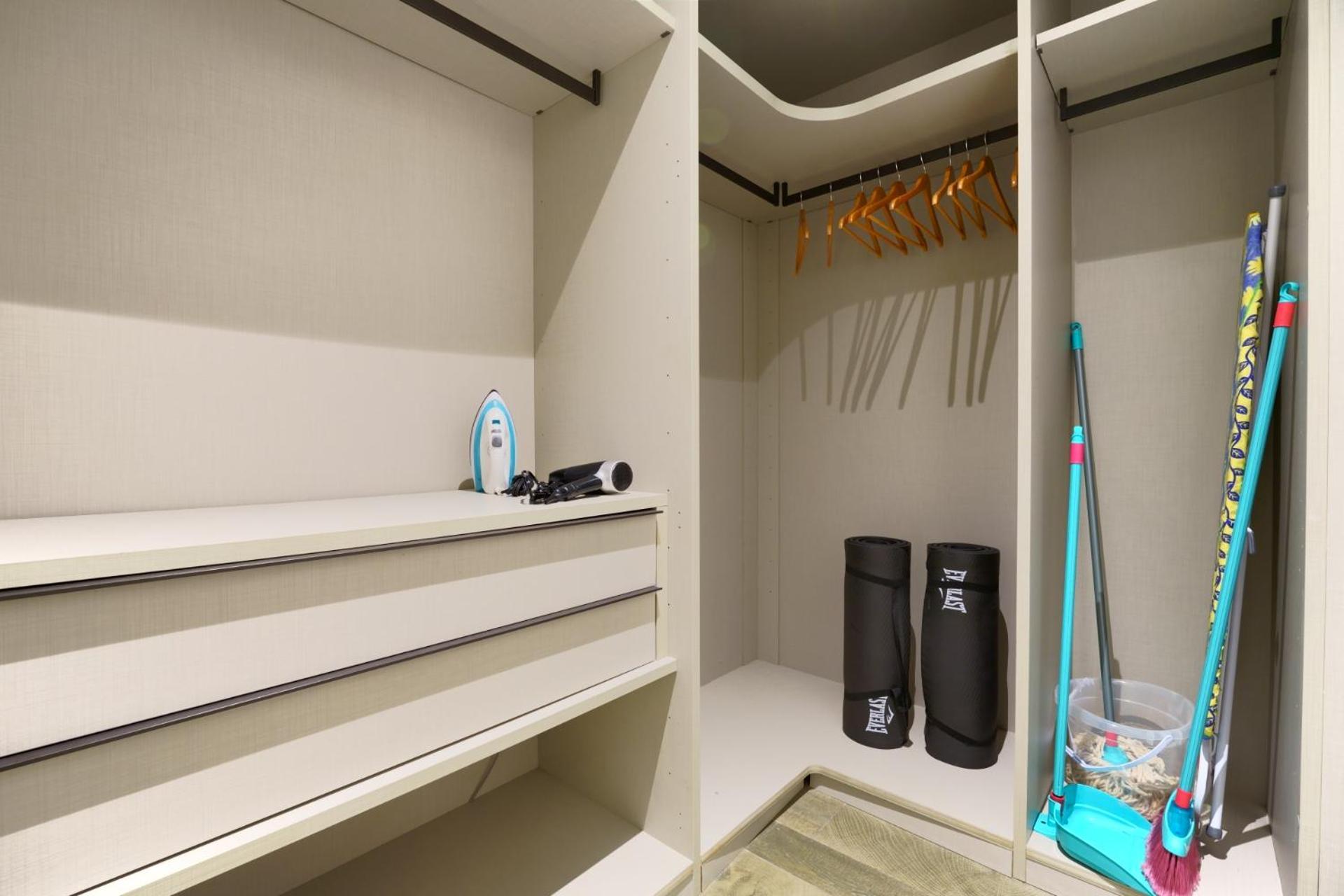 Sunny 2Br With Pool In Casco Antiguo Apartment Panama City Ngoại thất bức ảnh