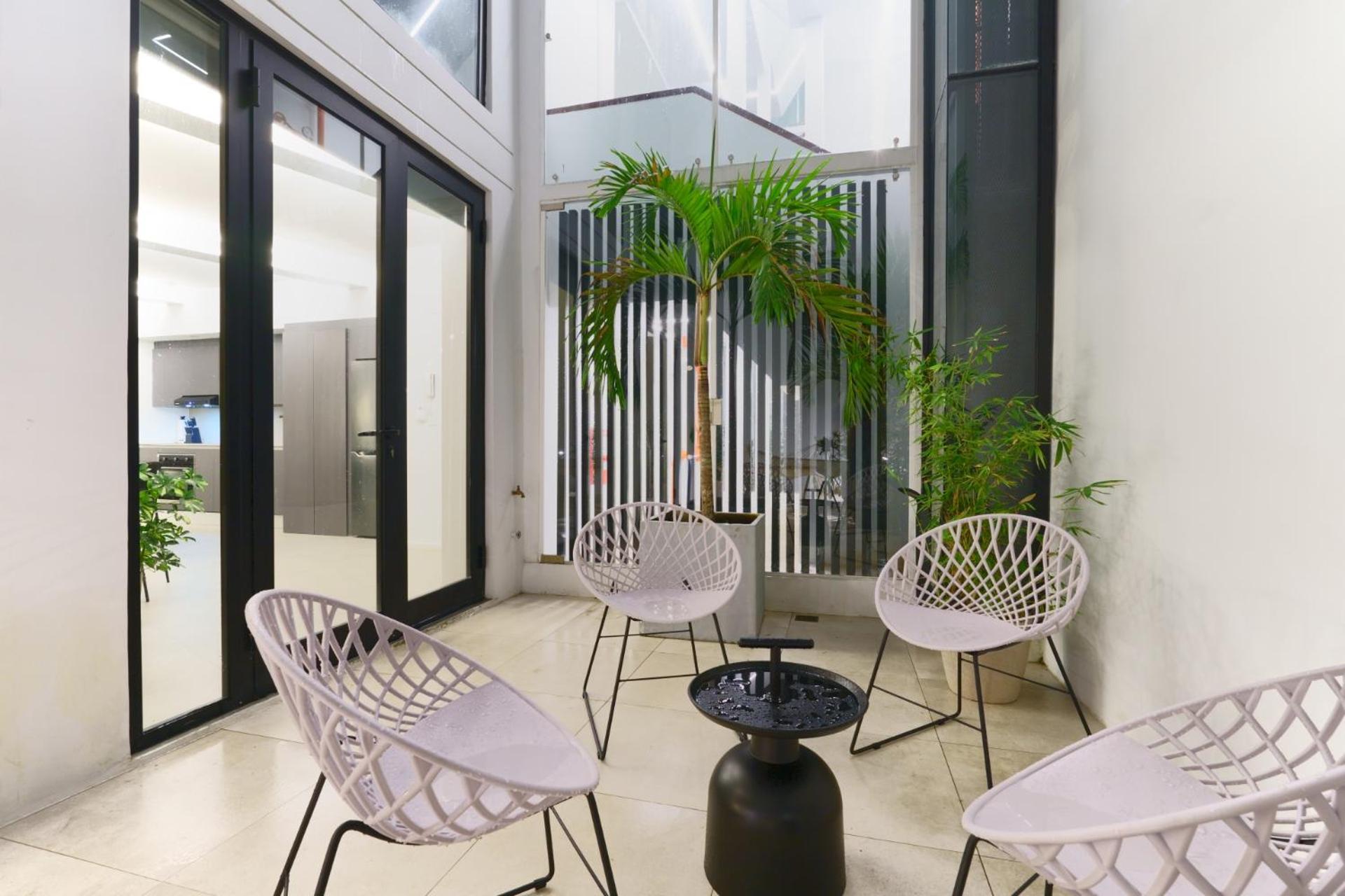 Sunny 2Br With Pool In Casco Antiguo Apartment Panama City Ngoại thất bức ảnh